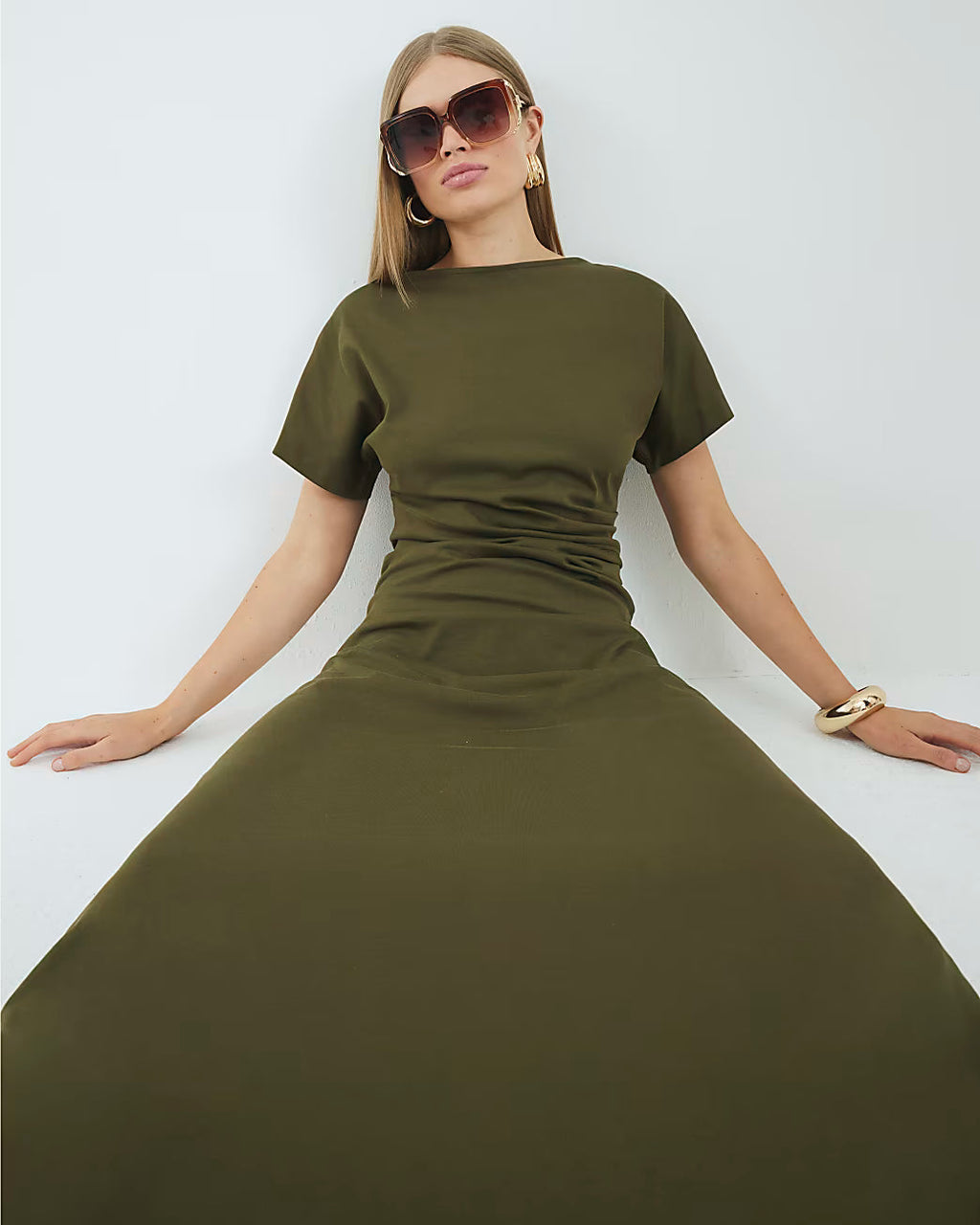 Green Short Sleeve Drape Side Midi Dress